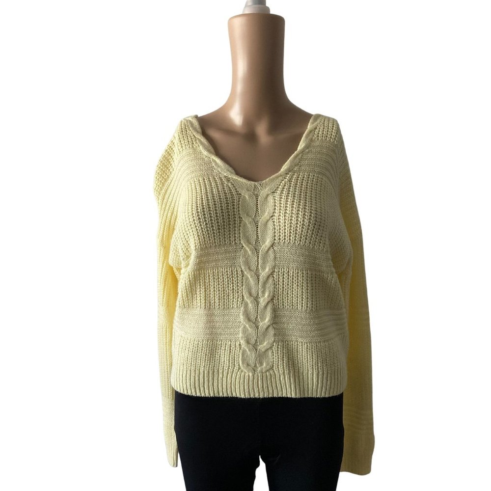 Full Circle Trends size S-M yellow knit sweater